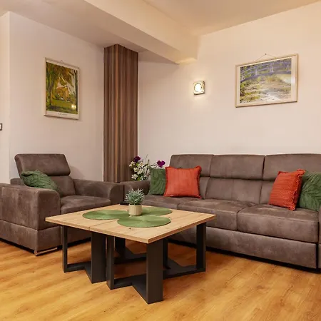 Apartmán Glorious - 2-bedroom Near Youth Hill By Flat Mаnager
